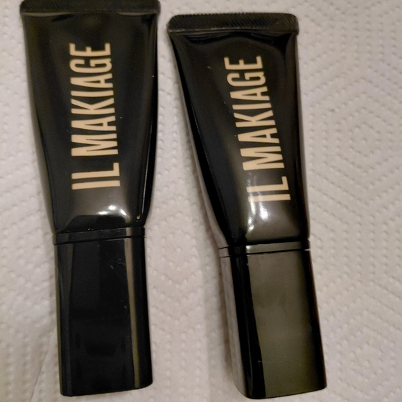 IL MAKIAGE Other - 2 IL MAKIAGE Foundation in Sleek Black Tubes